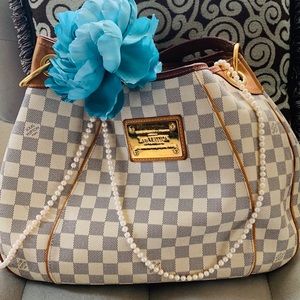 Louis Vuitton Galliera Pm Damier Azur White